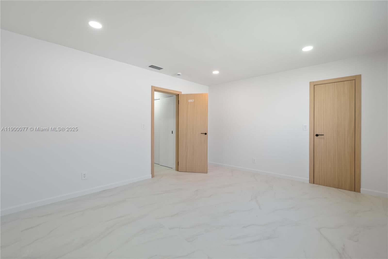 CORAL RIDGE COUNTRY CLUB - Residential