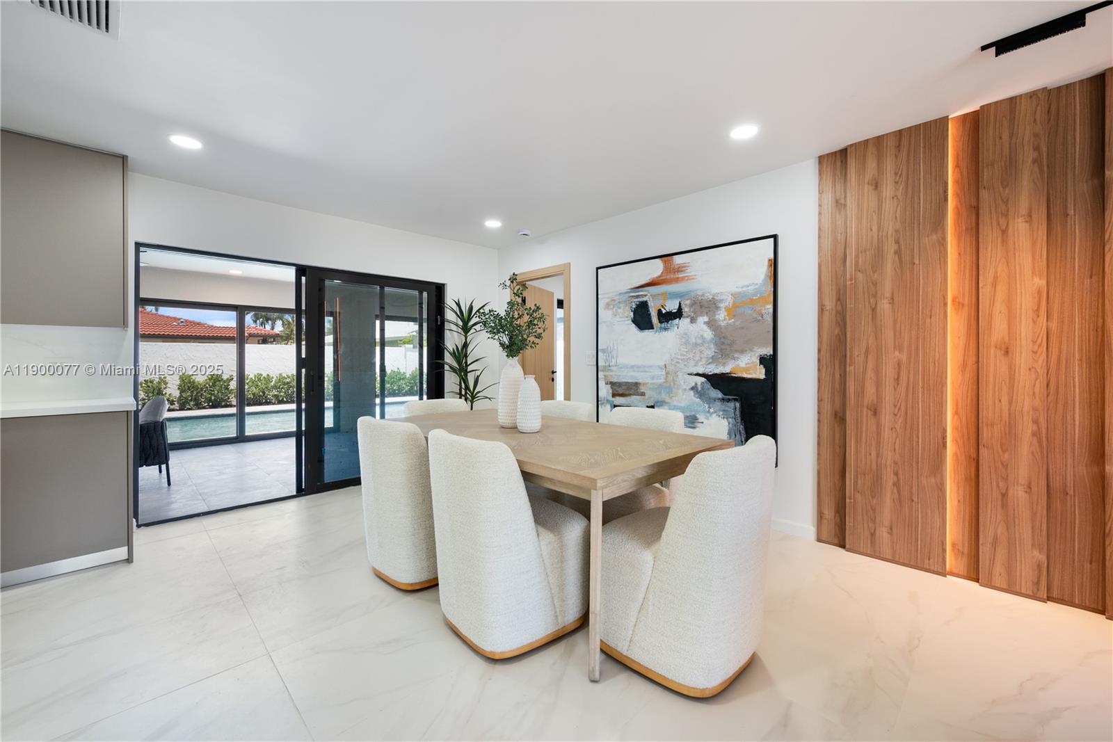 CORAL RIDGE COUNTRY CLUB - Residential