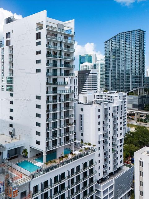 229 SW 9th St 2 Miami FL 33130