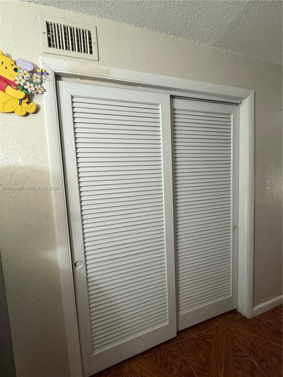 ELMVALE CONDO - Residential