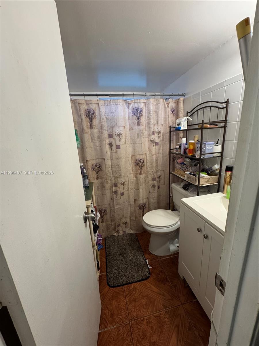 ELMVALE CONDO - Residential