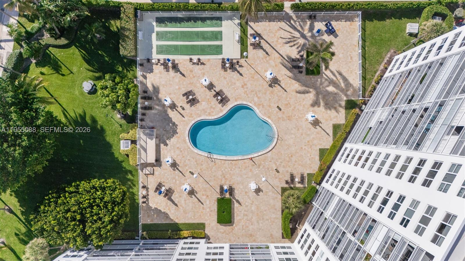 GRANADA HOUSE CONDOMINIUM - Residential