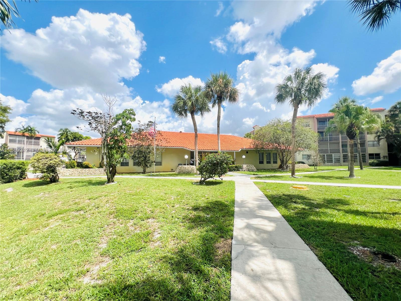 COURTYARDS OF BROWARD CON - Residential