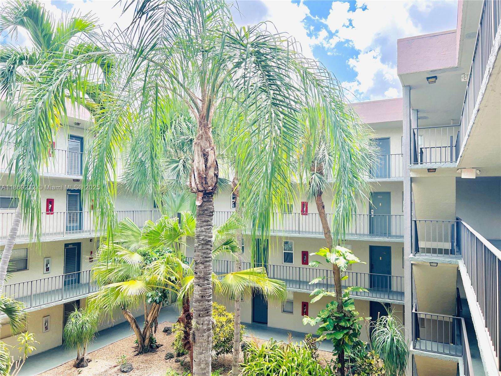 COURTYARDS OF BROWARD CON - Residential