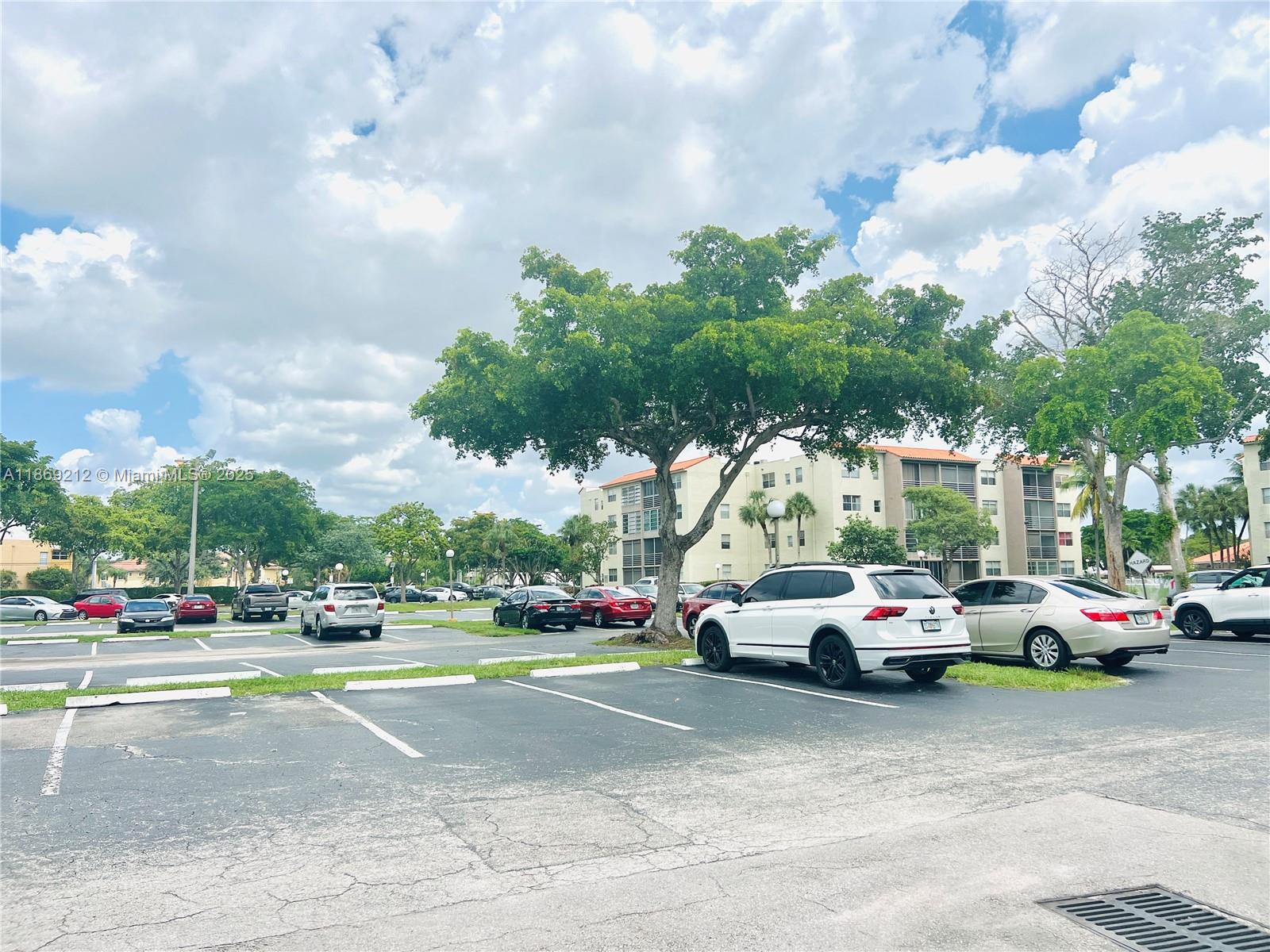 COURTYARDS OF BROWARD CON - Residential