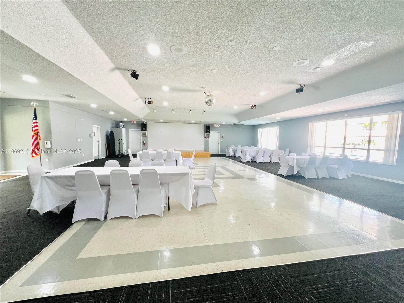 COURTYARDS OF BROWARD CON - Residential