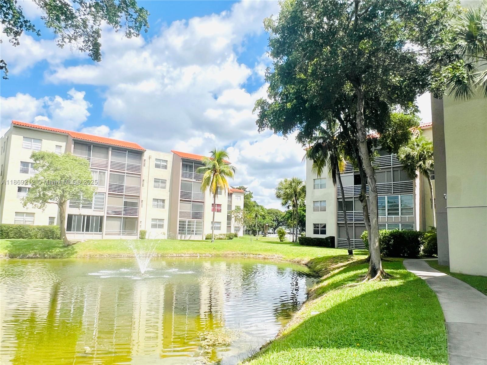 COURTYARDS OF BROWARD CON - Residential