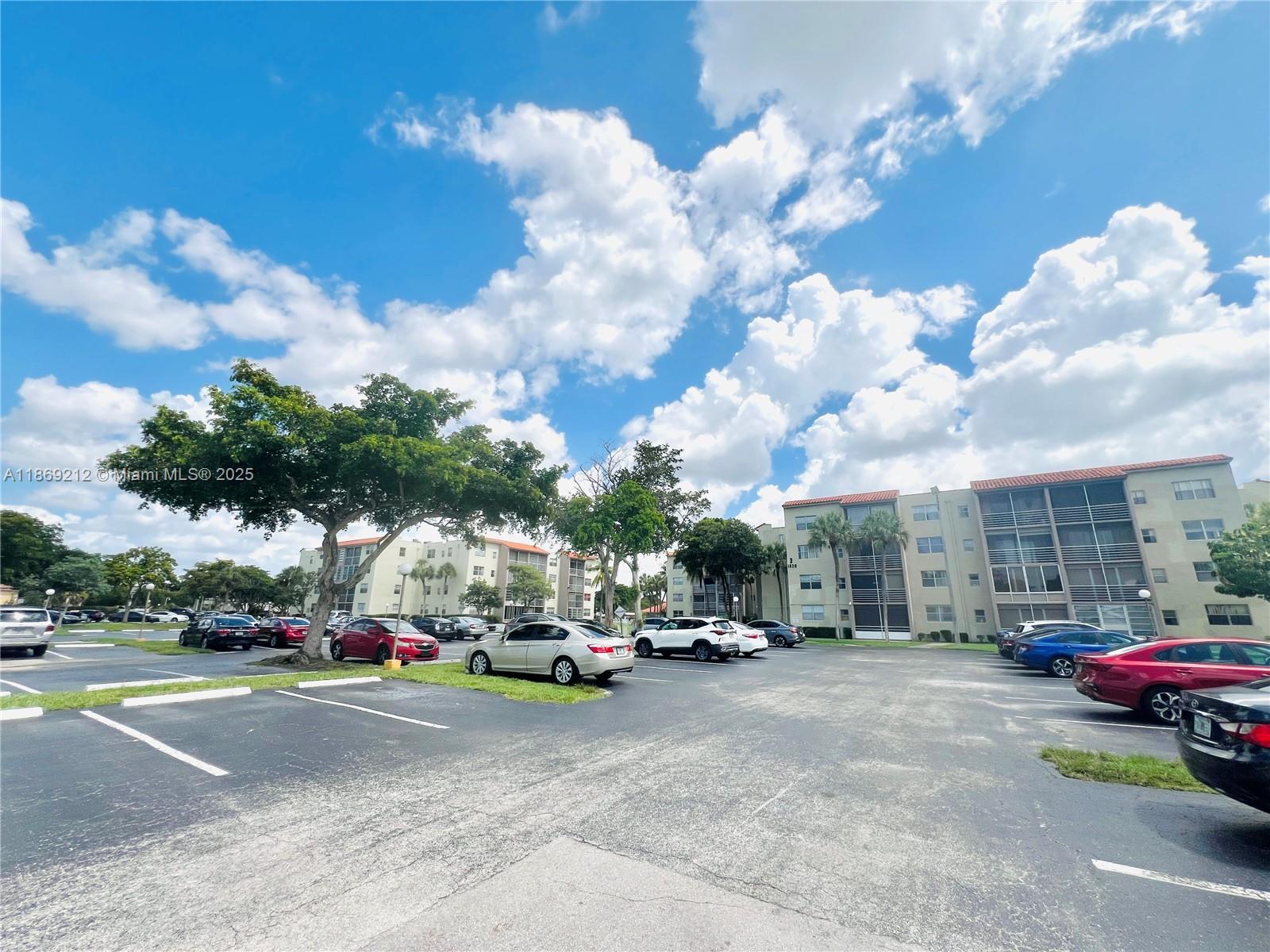 COURTYARDS OF BROWARD CON - Residential