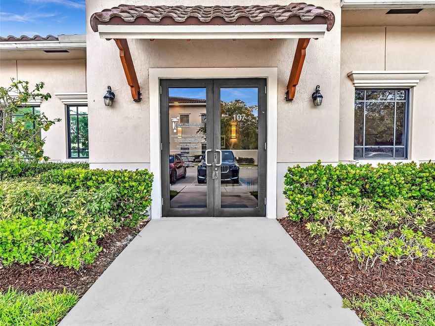 Beautiful medical office space. Meticulously maintained. 1,552 SF | Full-Service Lease incl: utilities and internet
The office is well-equipped and conveniently located. medical office to grow your practice? This beautifully maintained space offers flexible leasing options with a schedule designed to meet your needs: full access to the office Thursday-Sunday. As well as Monday and Wednesday mornings until 1230pm. NOT AVAILABLE on Tuesdays.
This office boasts 3 LARGE exam rooms with sinks, Private office, Administrative office & file storage, Fully equipped kitchen, modern restroom and bright, natural light throughout.

*IMPORTANT* This is an existing medical office of a predominate podiatrist, so PODIATRISTS will not be considered.