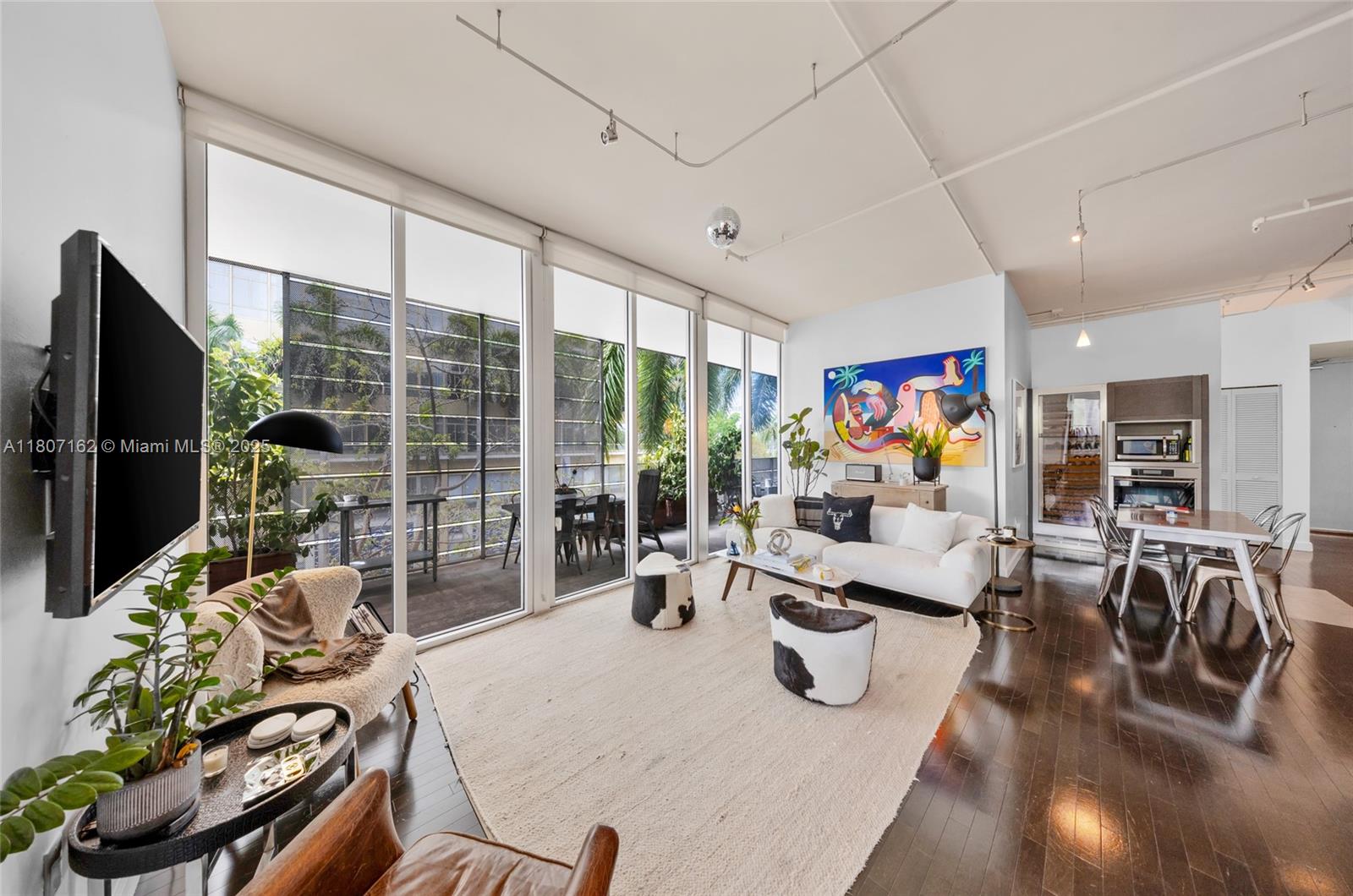 Rental Property at 1700 Meridian Ave 301, Miami Beach, Miami-Dade County, Florida - Bedrooms: 2 
Bathrooms: 2  - $4,500 MO.