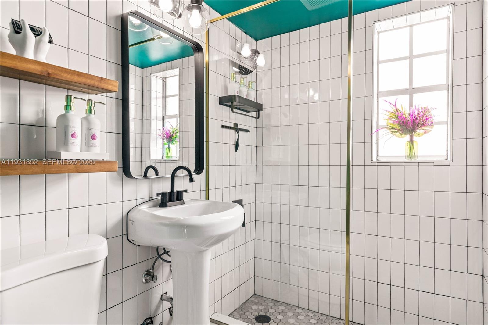 COLEE HAMMOCK - Residential Lease