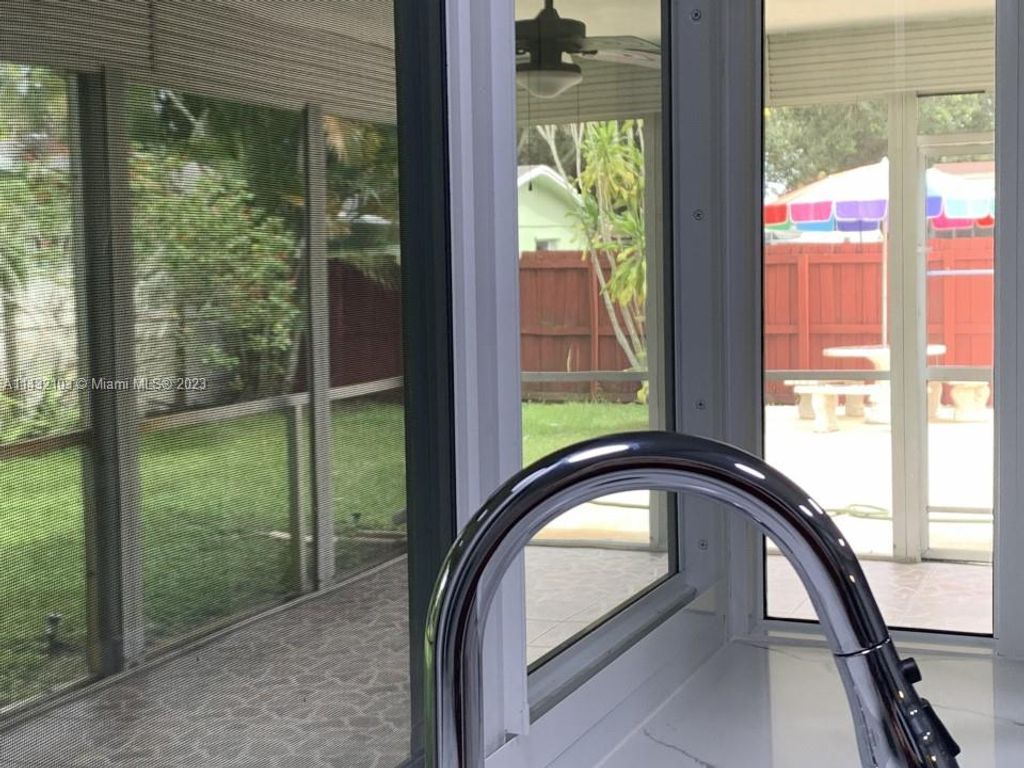 Photo of 520 NW 46th Ave, Plantation, FL 33317 (MLS # A11432103)