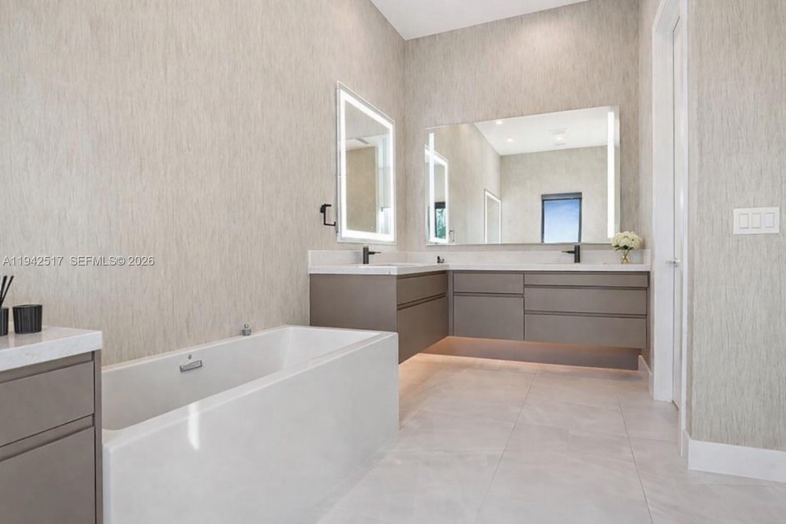 LEFT BANK ESTATES - Residential