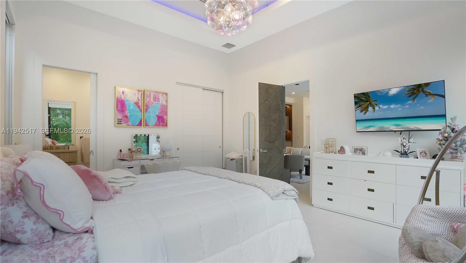 LEFT BANK ESTATES - Residential