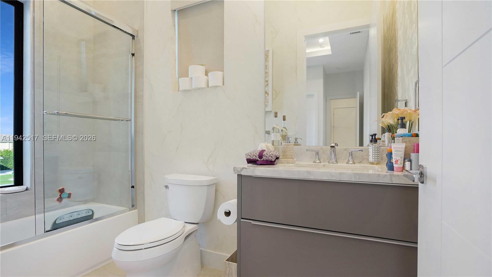 LEFT BANK ESTATES - Residential