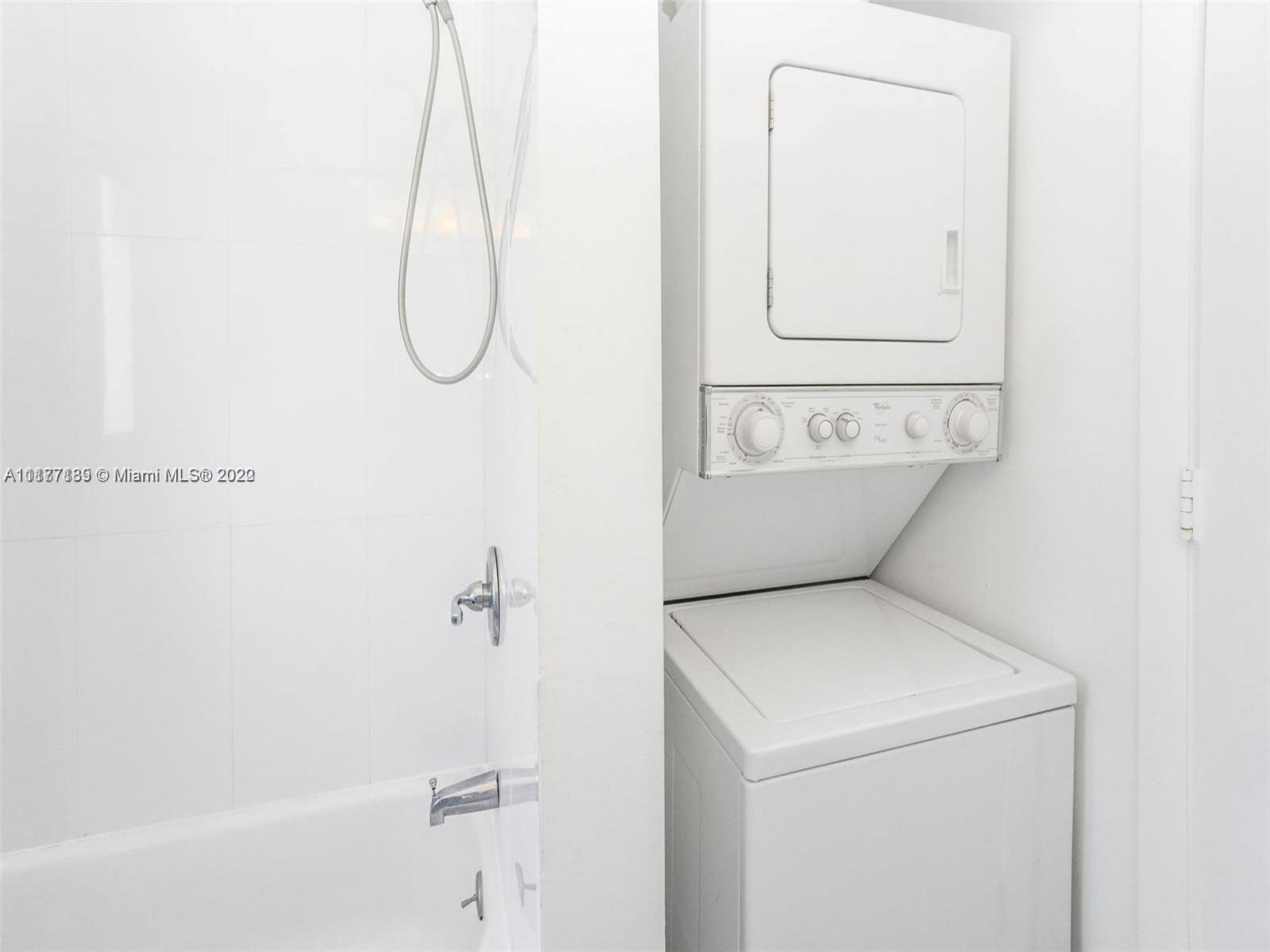 HOLLYWOOD BEACH - Residential Income