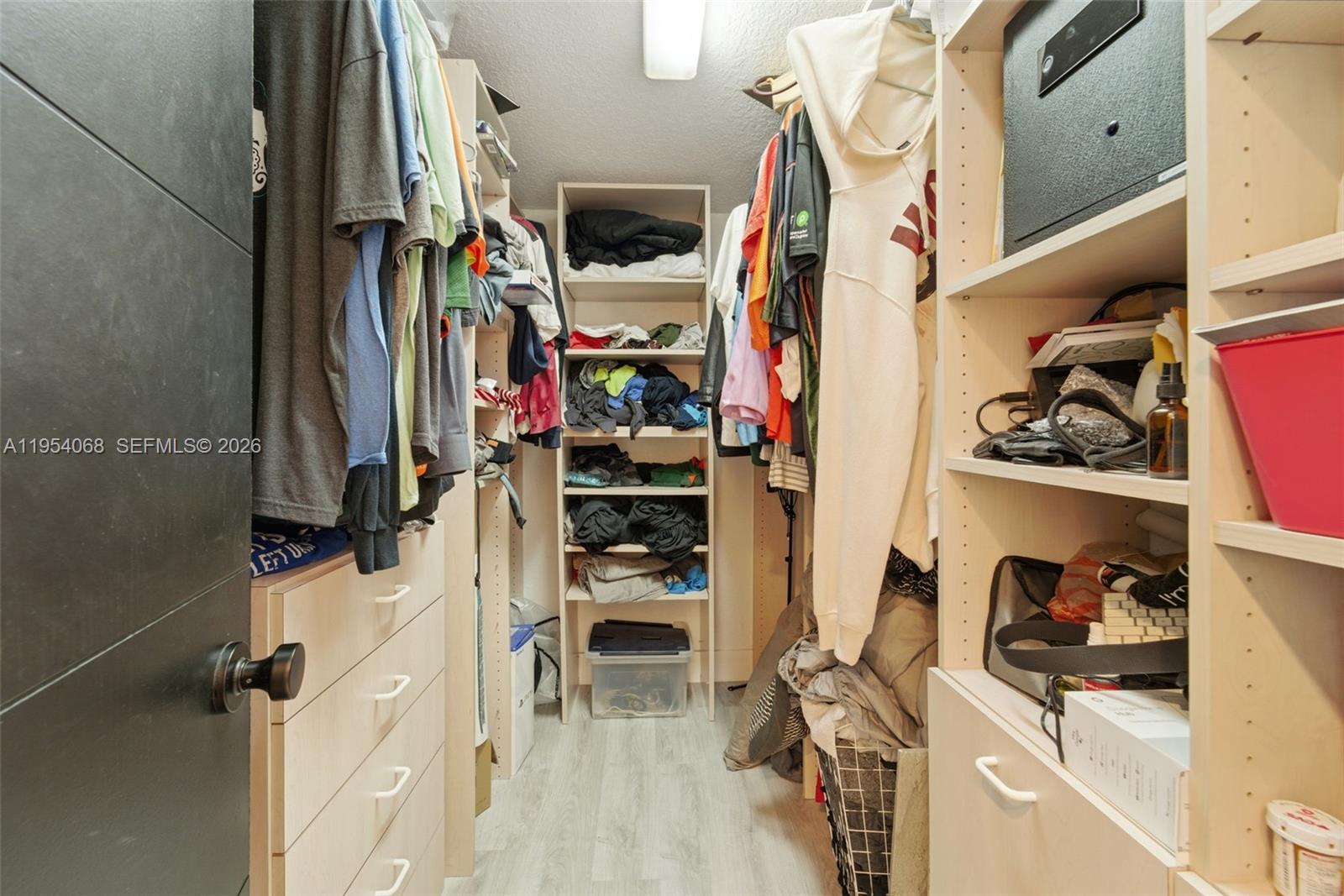 SUNSET KENDALL VILLAS - Residential