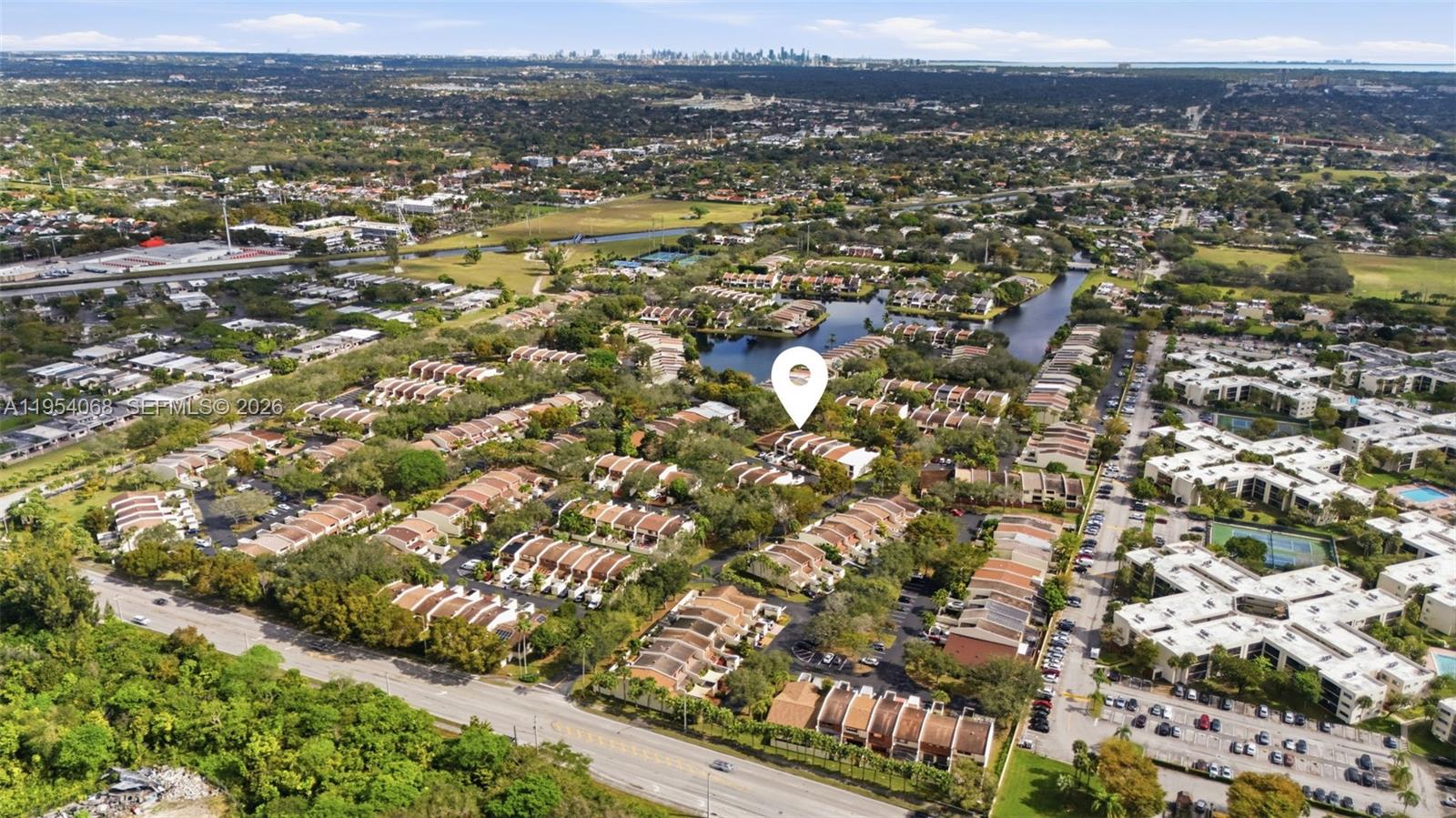 SUNSET KENDALL VILLAS - Residential