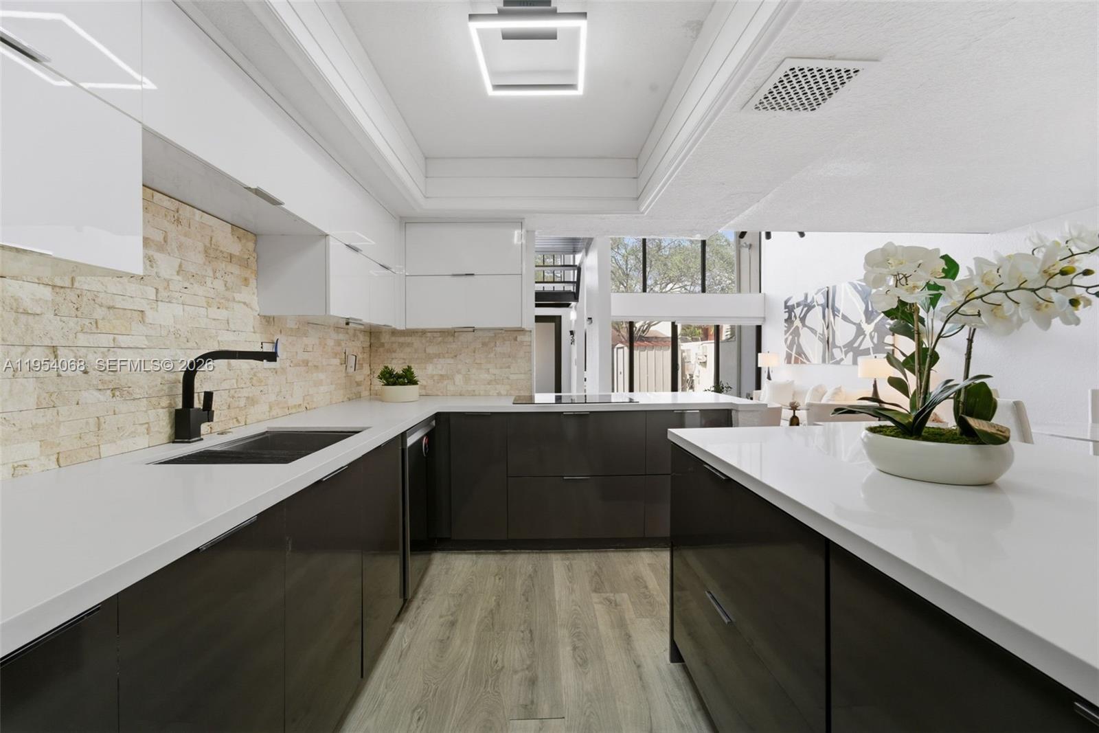 SUNSET KENDALL VILLAS - Residential