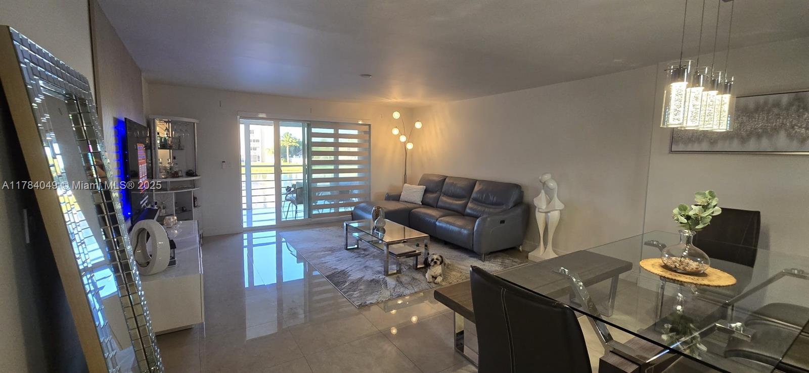 Photo 1 of 431 Se 3rd St 205, Dania Beach, Florida, $280,000, Web #: 11784049