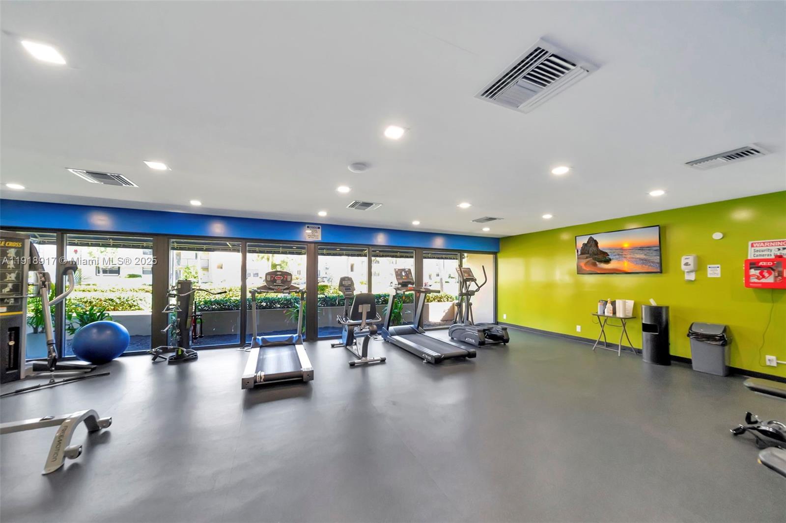 DEER CREEK COUNTRY CLUB - Residential