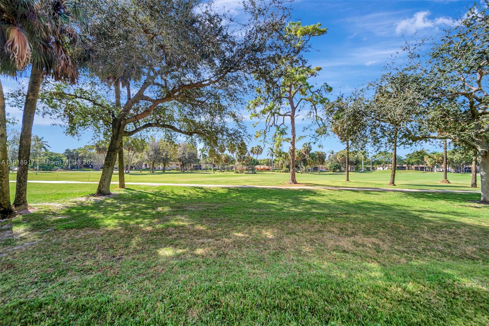 DEER CREEK COUNTRY CLUB - Residential