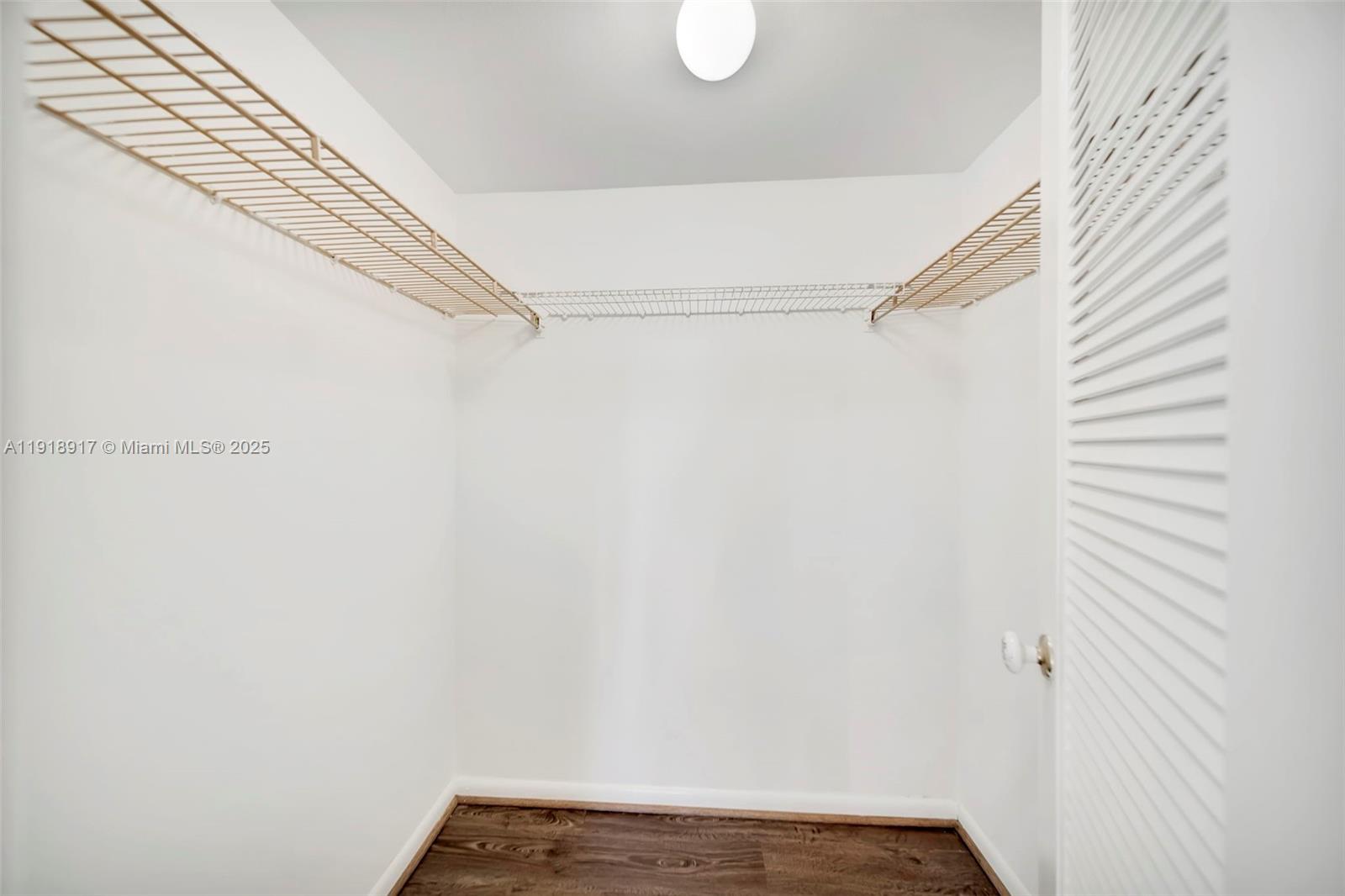 DEER CREEK COUNTRY CLUB - Residential