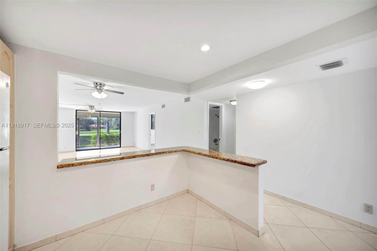 DEER CREEK COUNTRY CLUB - Residential