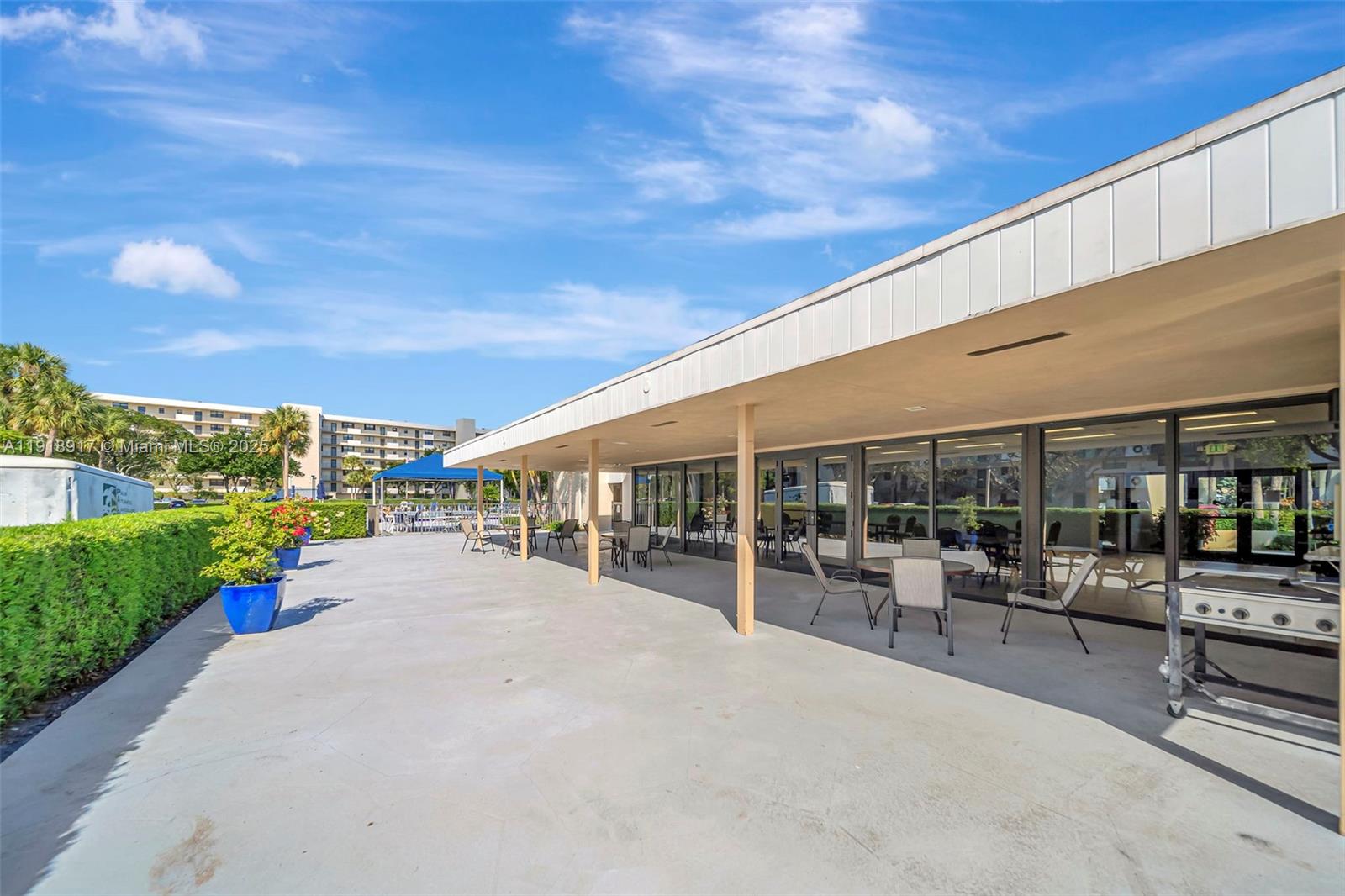 DEER CREEK COUNTRY CLUB - Residential