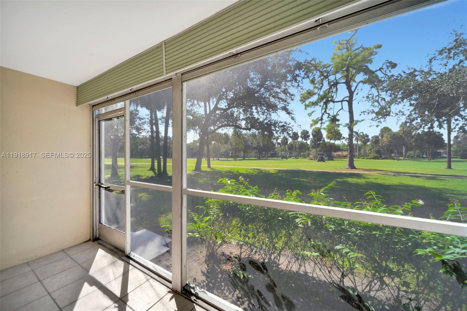 DEER CREEK COUNTRY CLUB - Residential