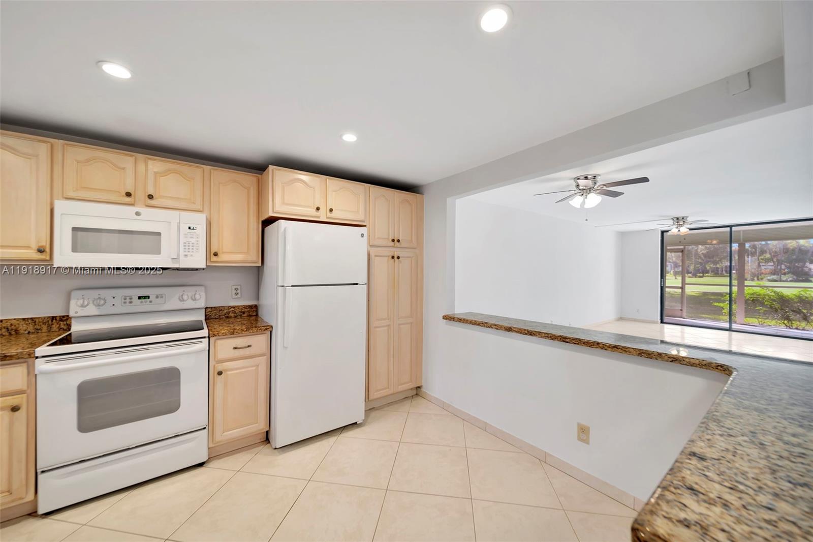 DEER CREEK COUNTRY CLUB - Residential