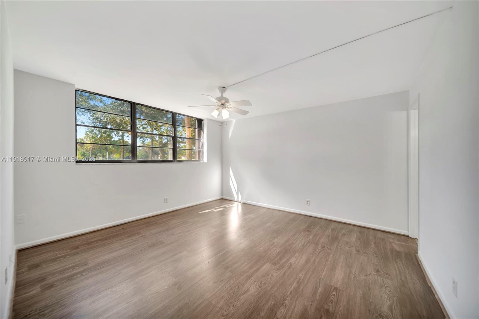 DEER CREEK COUNTRY CLUB - Residential