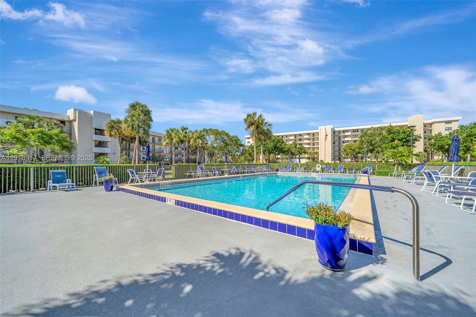 DEER CREEK COUNTRY CLUB - Residential