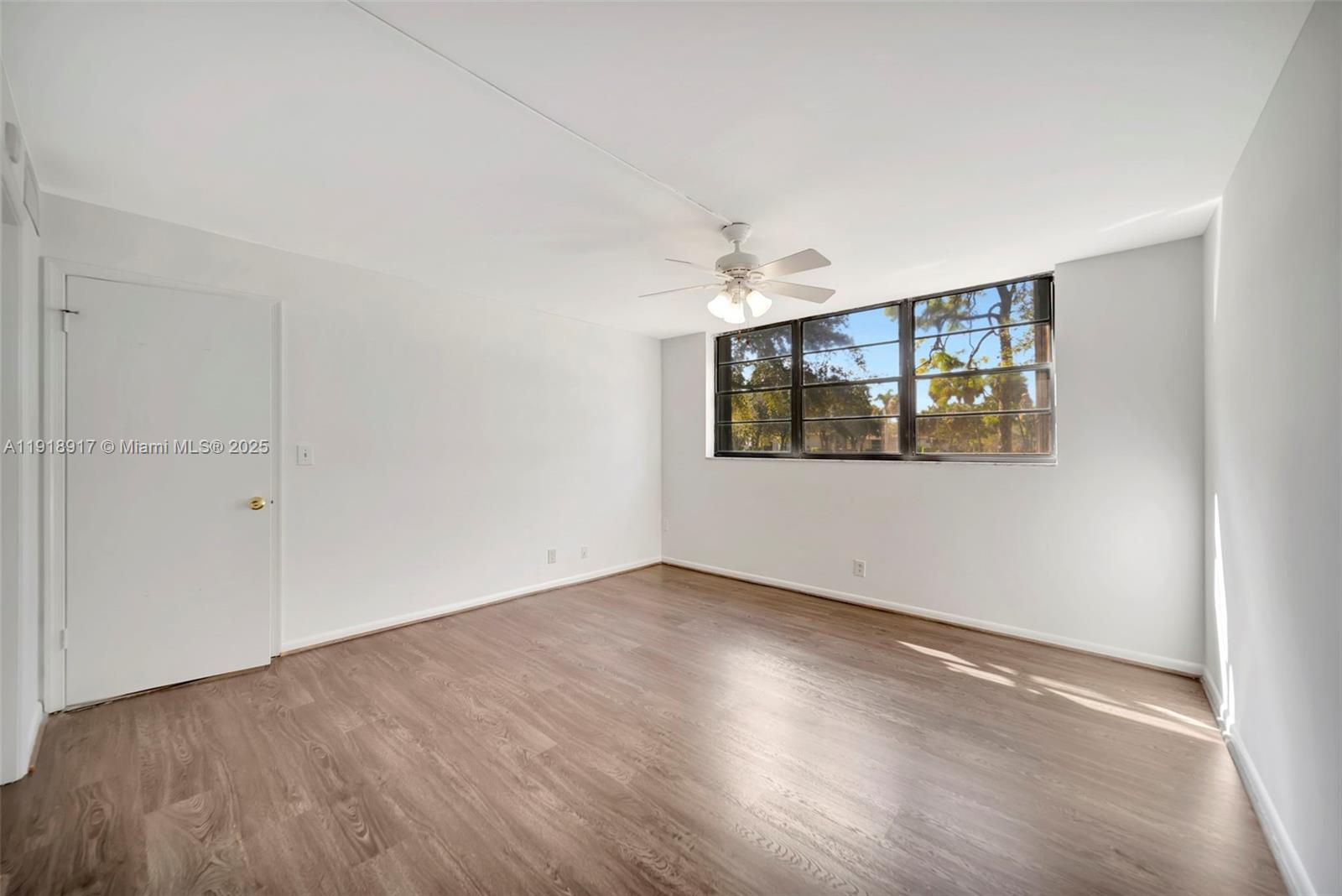 DEER CREEK COUNTRY CLUB - Residential