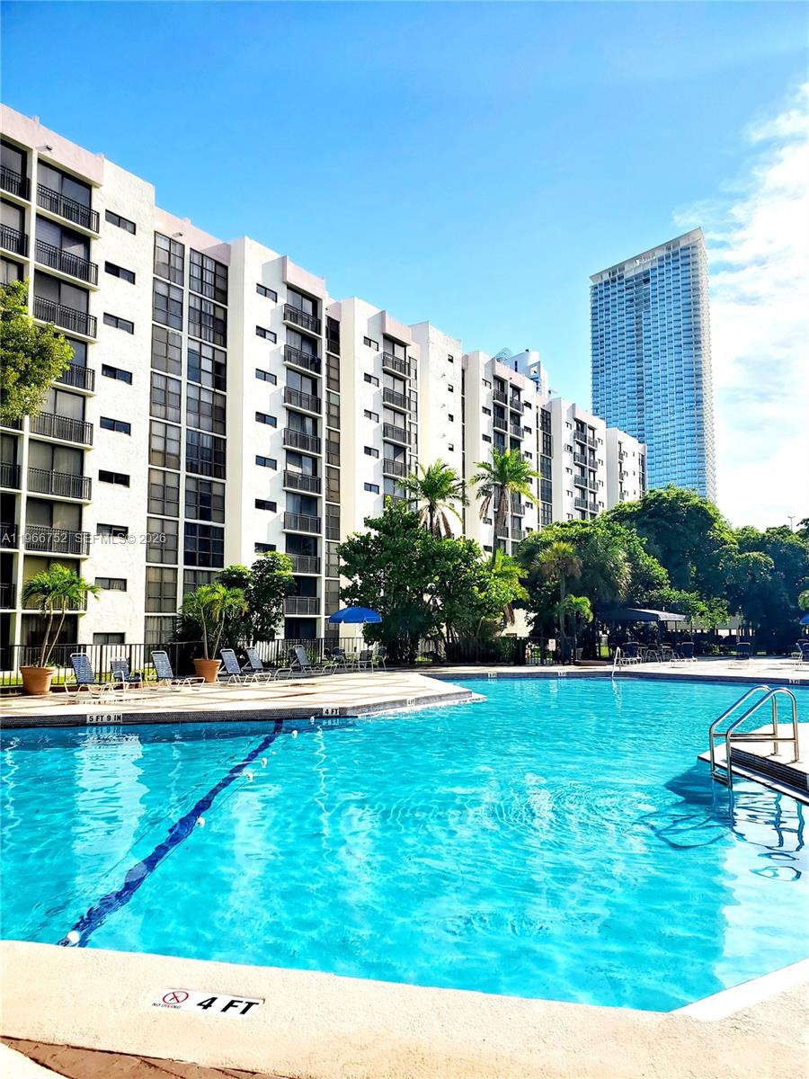 PLAZA OF AMERICAS CONDO P - Residential