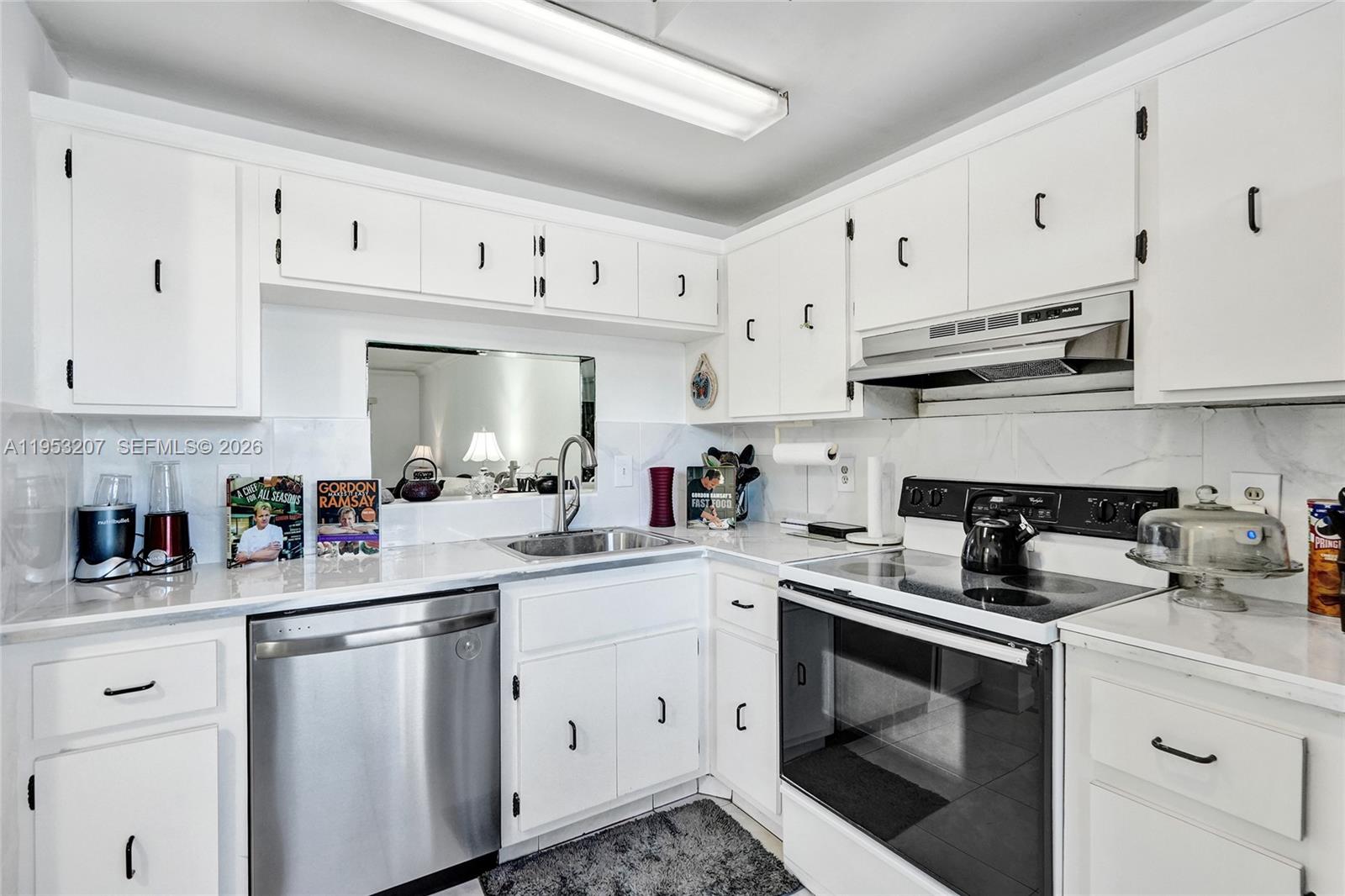 LAS VISTAS K IN INVERRARY - Residential