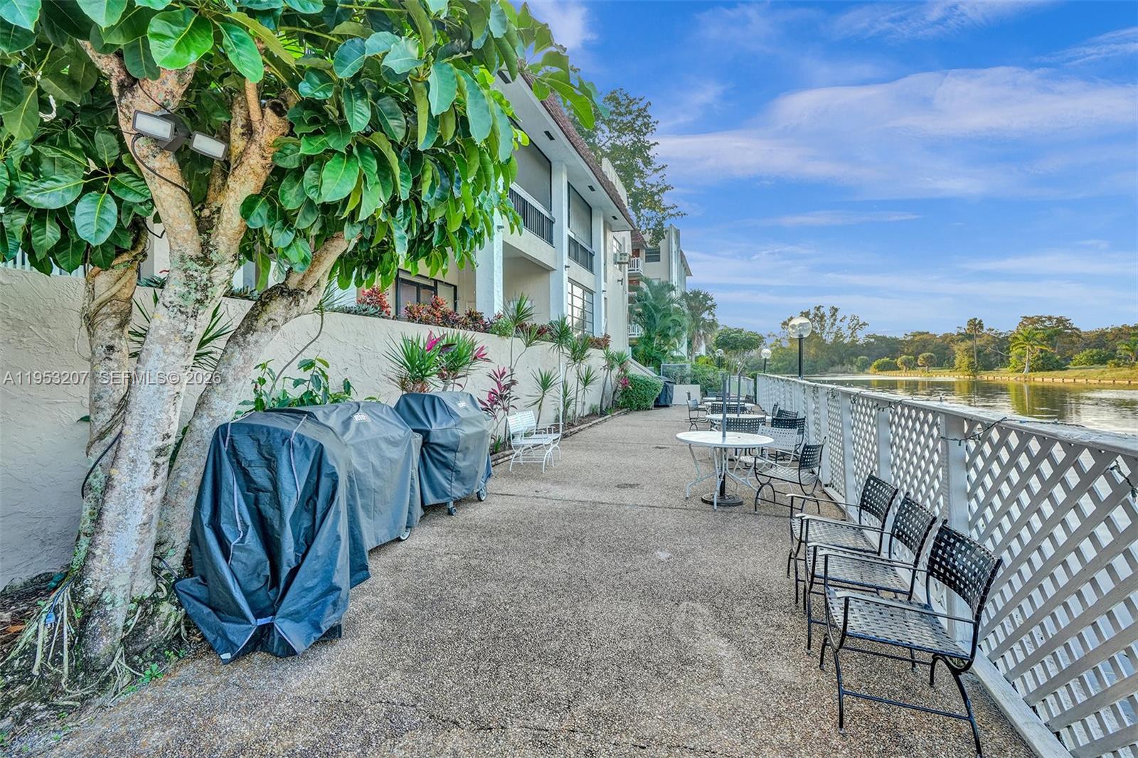 LAS VISTAS K IN INVERRARY - Residential