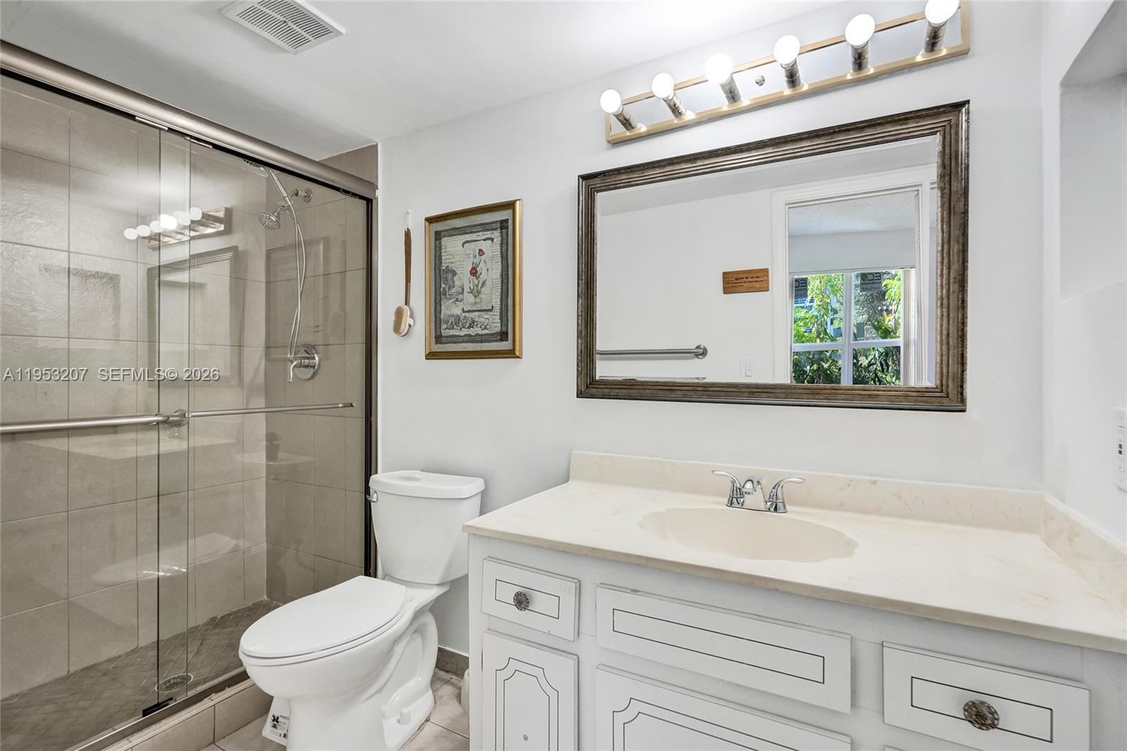 LAS VISTAS K IN INVERRARY - Residential