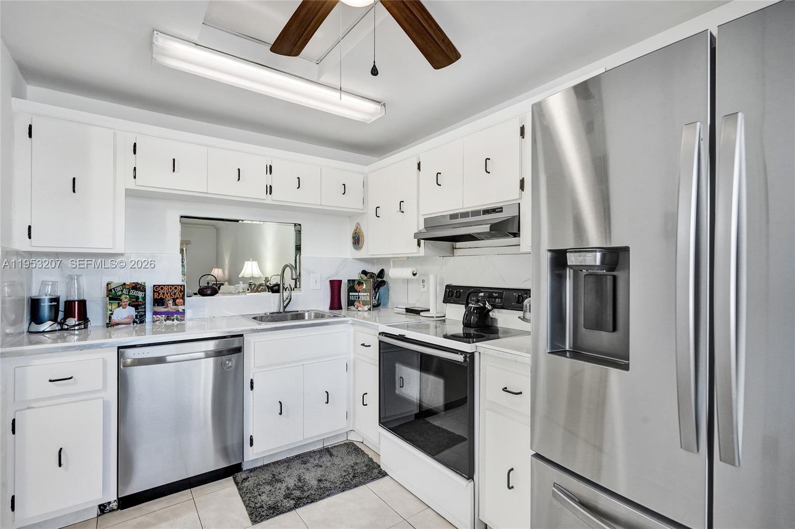 LAS VISTAS K IN INVERRARY - Residential