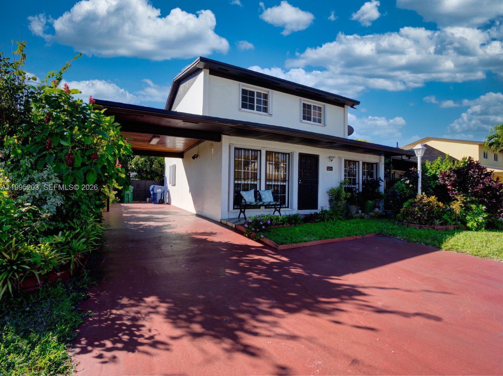 LAKES OF ACADIA UNIT 4 TH - Residential