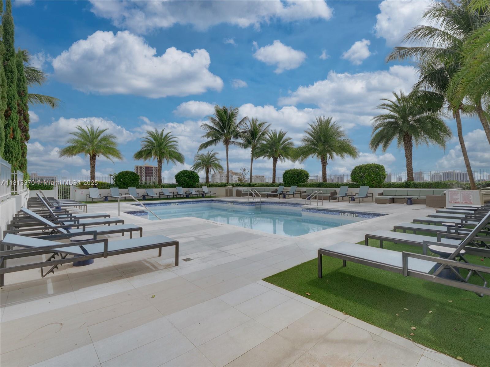 THE ASTON CONDO - Residential