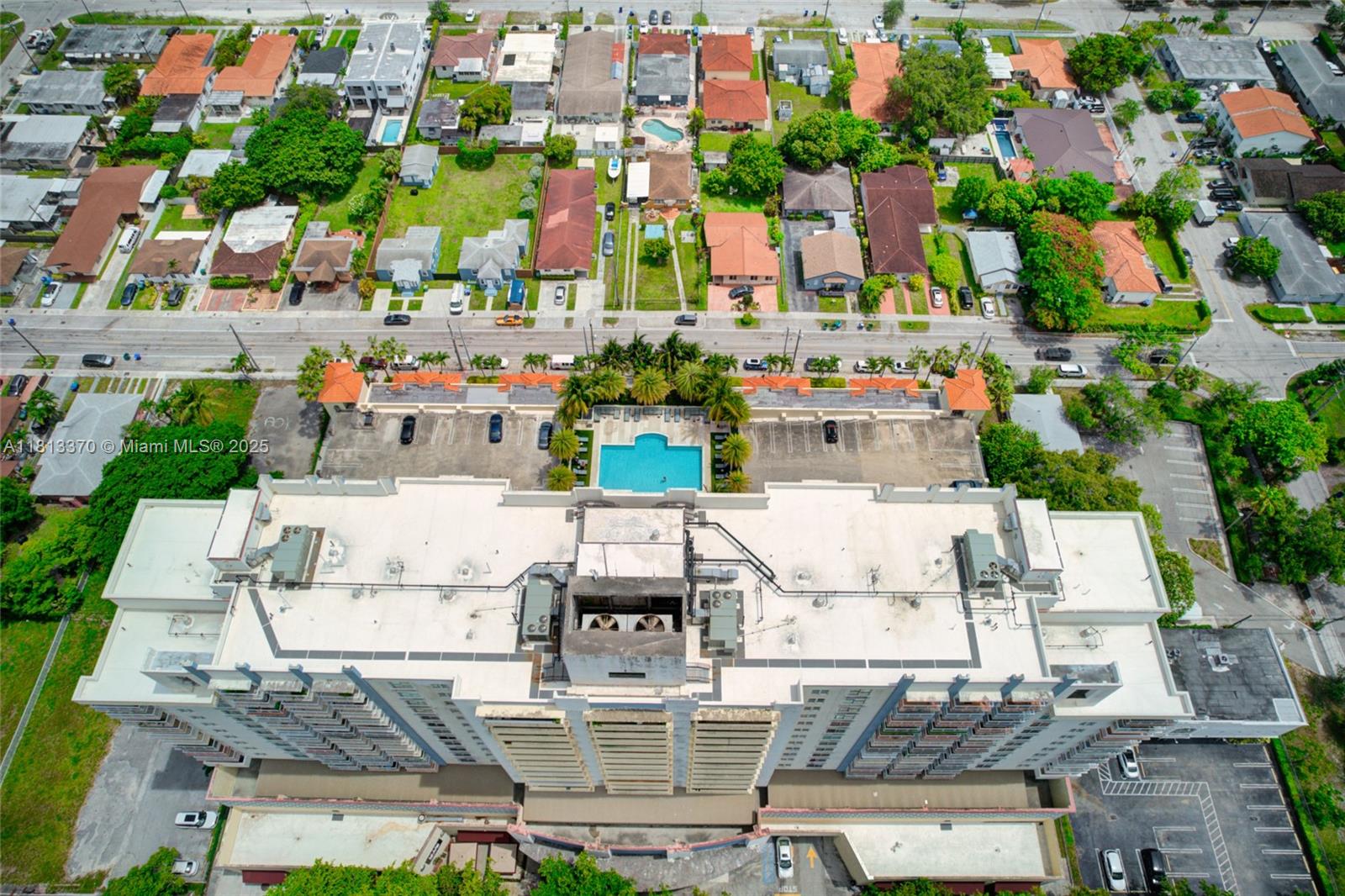 THE ASTON CONDO - Residential