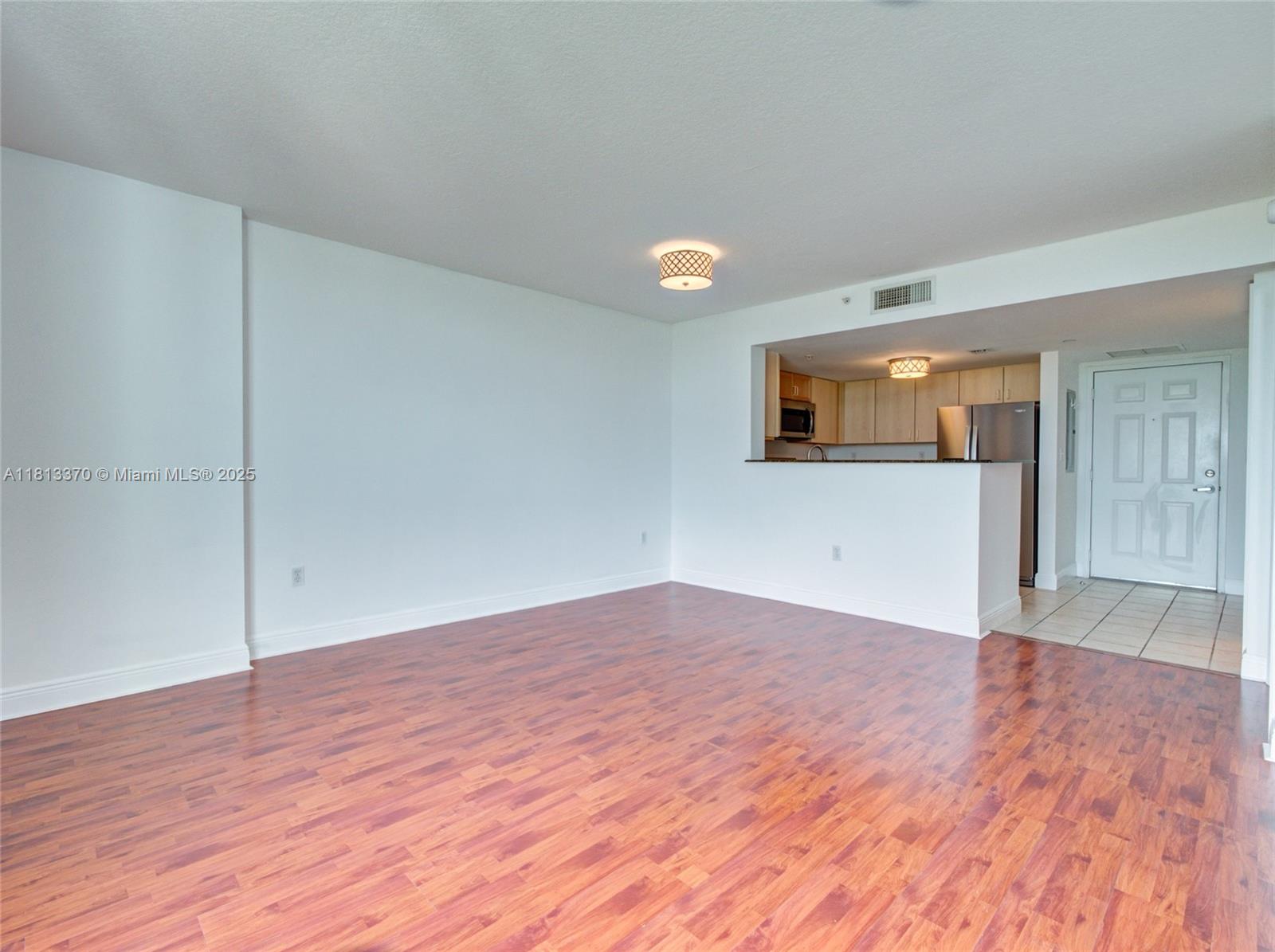 THE ASTON CONDO - Residential