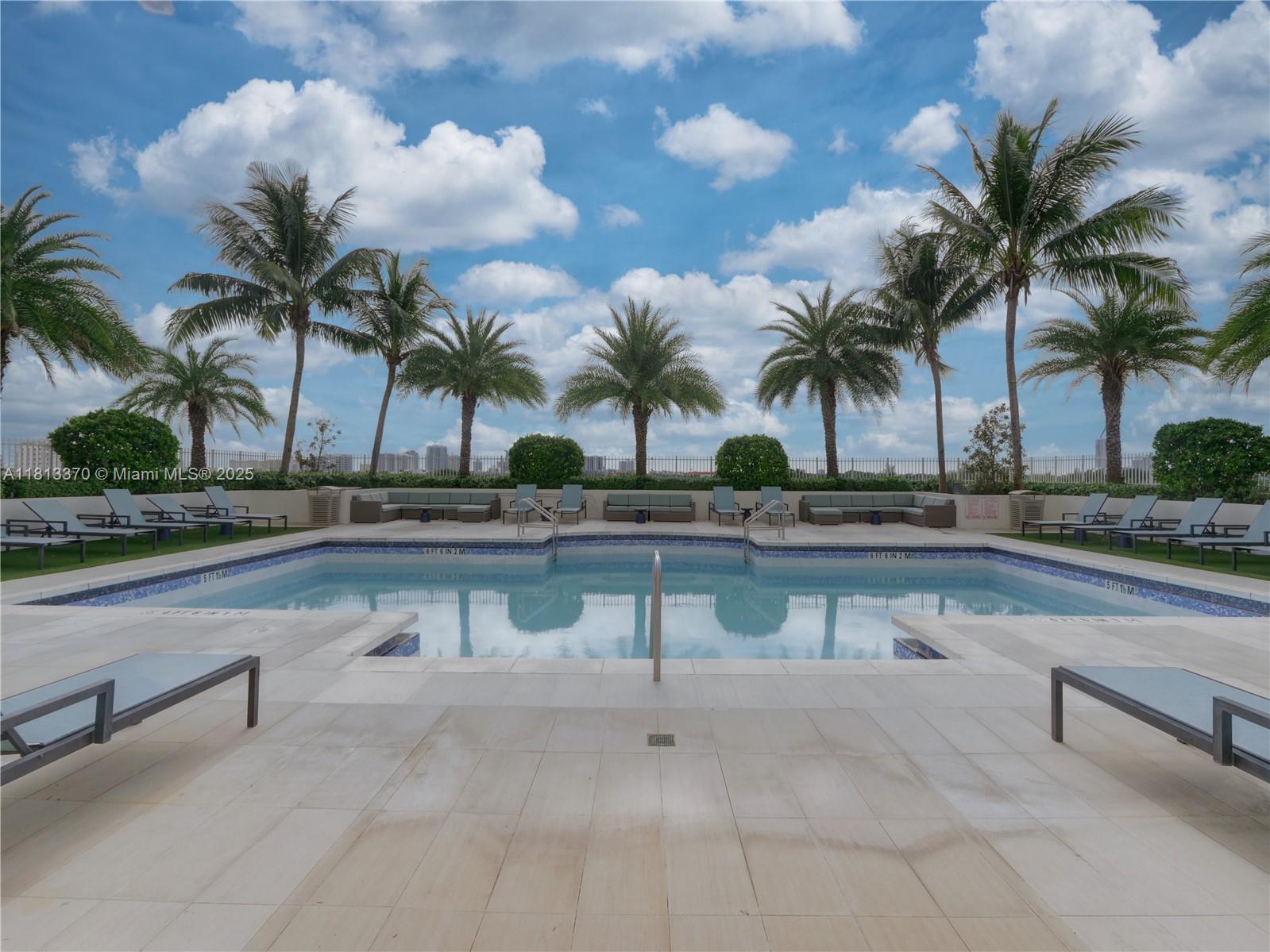 THE ASTON CONDO - Residential