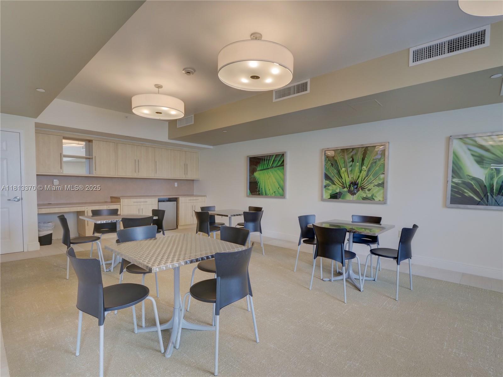 THE ASTON CONDO - Residential