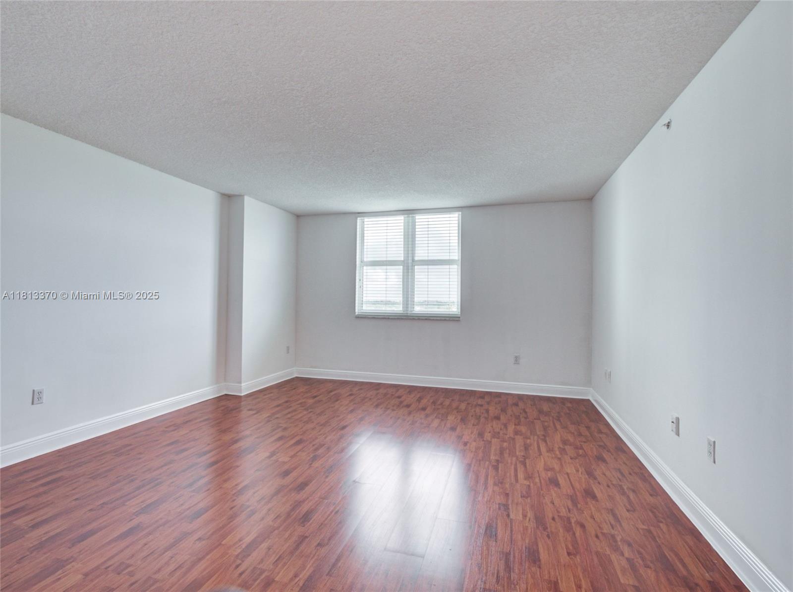 THE ASTON CONDO - Residential