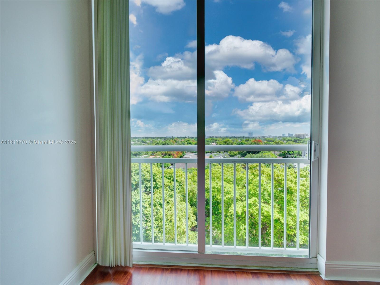 THE ASTON CONDO - Residential