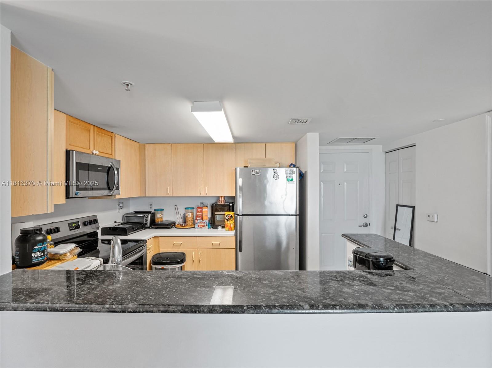 THE ASTON CONDO - Residential