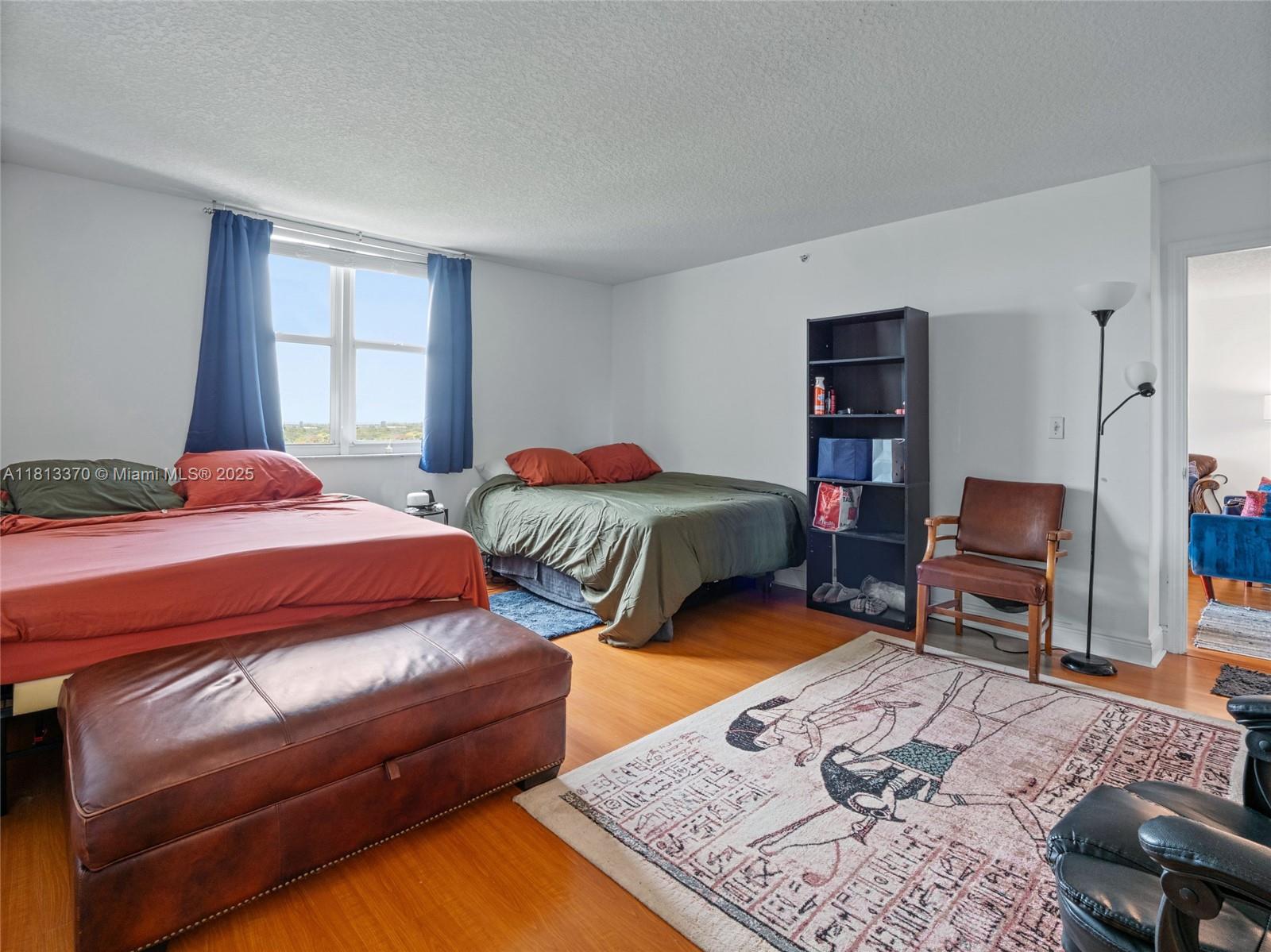 THE ASTON CONDO - Residential
