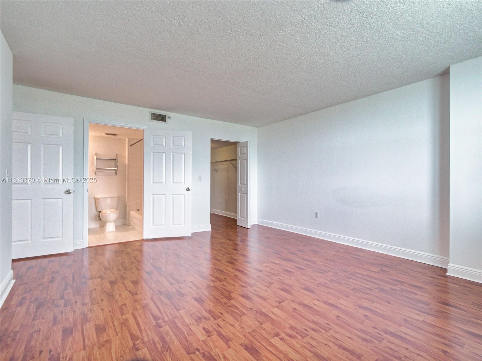 THE ASTON CONDO - Residential